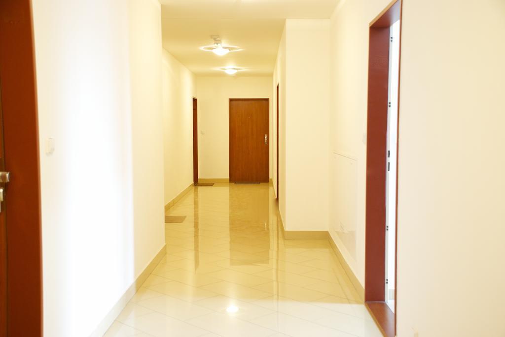 A Nice Place To Stay Apartments براغ المظهر الخارجي الصورة